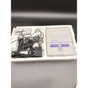 Super Nintendo Entertainment System Orig SNES Console SNS-001 Video Game Bundle